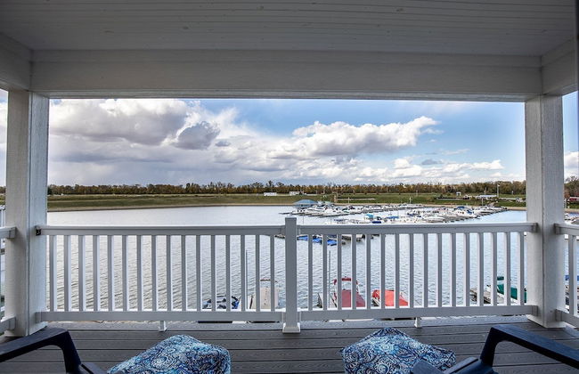 Hook, Wine, & Sinker - Photo 22