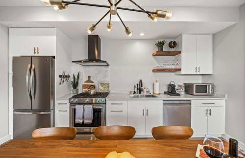 Del Mar Retreat - Laundry BBQ Firepit AC Patio - Photo 2