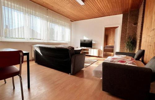 Ruhige freistehender Bungalow mit Parkplatz - Foto 3