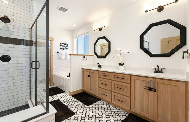 Lakeside Luxury - Hot Tub, Pool Table, and Views - Foto 20