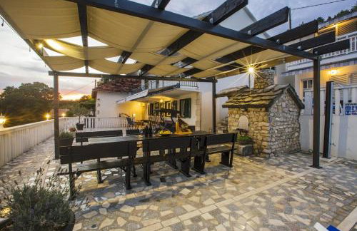 Holiday home Leko with outdoor pool and hot tub , can fit 22 people - Foto 19