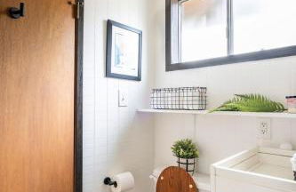 Dogwood Peak Mid-Century A-Frame with AC Style - Foto 50