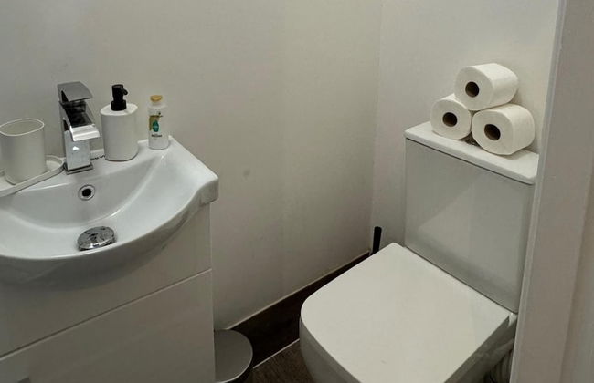 Studio - Sleeps 2 - Parking - Close to Paddington - Foto 5