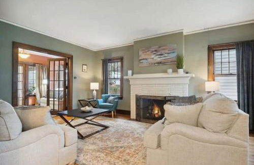 Walk to Notre Dame Harter Heights Hideaway - Foto 4