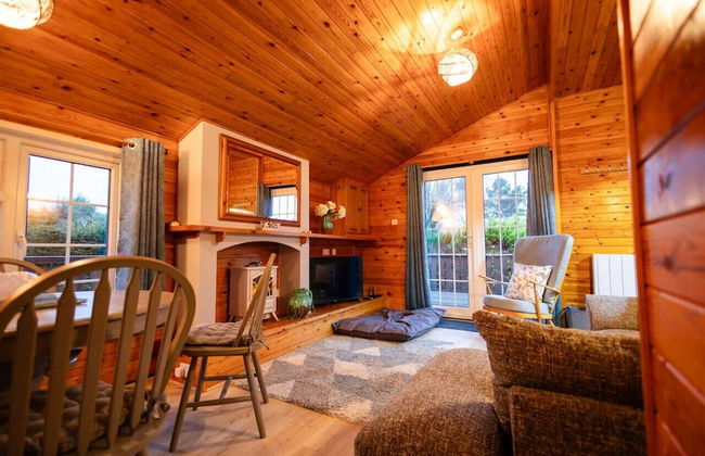 Cozy Log Cabin 346 - Rural Mid Wales - Photo 16