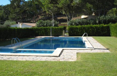 Casa con Gran Jardín Privado y Piscina Comunitaria en Torroella de Montgrí - ES-323-44 - Foto 34