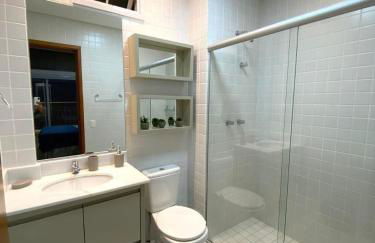 ACONCHEGANTE E MODERNO APARTAMENTO PERTÍSSIMO DA PRAIA - Foto 16