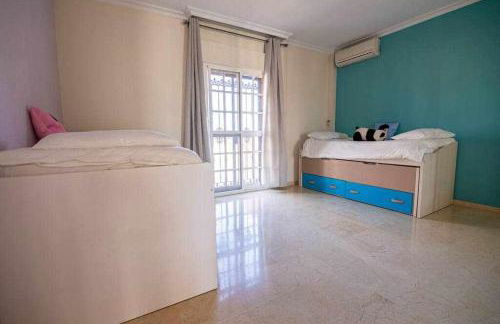 lujosa villa en Alhaurin de la Torre 7 dormitorios - Photo 12