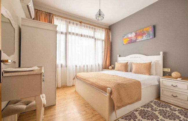 Old Town Deluxe Flats - Photo 9