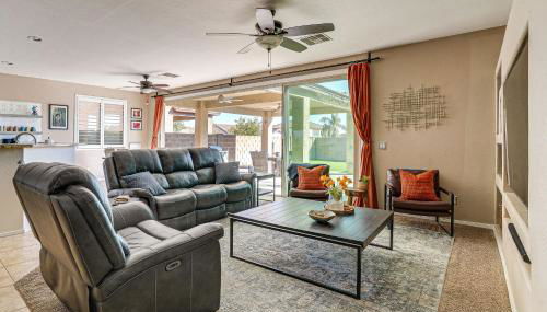 5 Mi to Surprise Stadium Chic Home with Pool - Foto 3