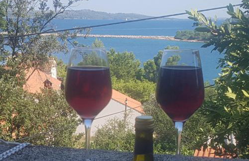 Extra Spacious Seaview Apartments close to the beach, with large terraces and FREE WI-FI & AC & BBQ & parking space - Foto 9