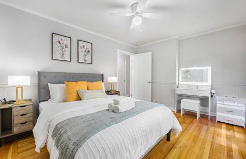 Santa Clara 5Br Home I Spacious backyard I Westfield - Photo 24