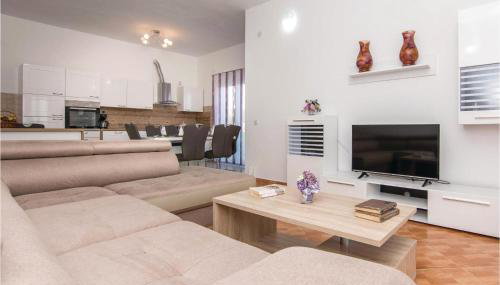 Cozy Home In Pakostane - Foto 4