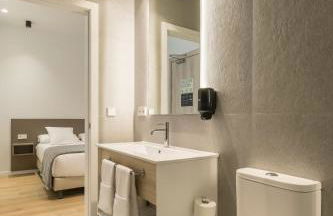 Mon Suites Jardín de Ayora - Photo 16