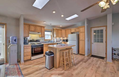 Catskills Mtn Retreat with Panoramic View and Fire Pit - Foto 2