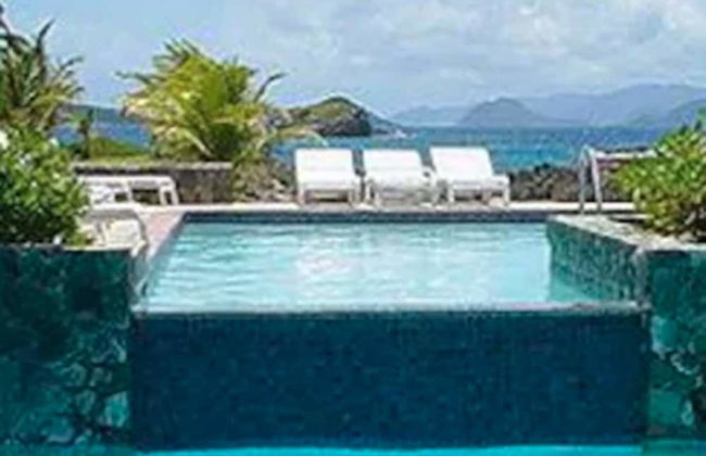 Sapphire Beach Resort - Photo 11