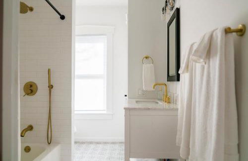 Very Cozy, 2 Bedroom Farmhouse Apartment 2nd FL - Foto 5