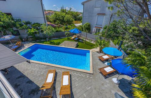 VILLA NINA MALINSKA 150m FROM THE BEACH, SWIMMING POOL - Foto 56