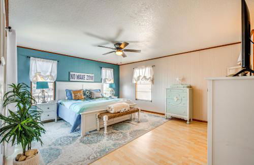 Waterfront Florida Escape with Pool and Private Dock! - Foto 14