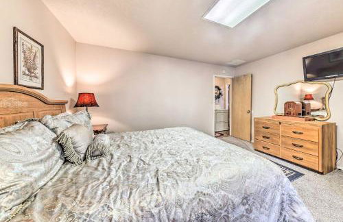 Dog-Friendly Alto Escape with Hot Tub and Foosball! - Foto 26