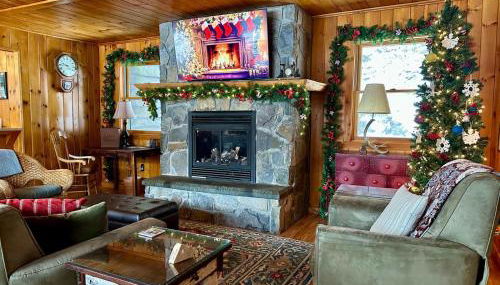 Lakefront Adirondack Cabin - Dock - Canoe - 10 min to Lake Placid - Foto 2