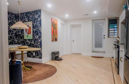 Charming Garden Lvl Brownstone - Foto 13