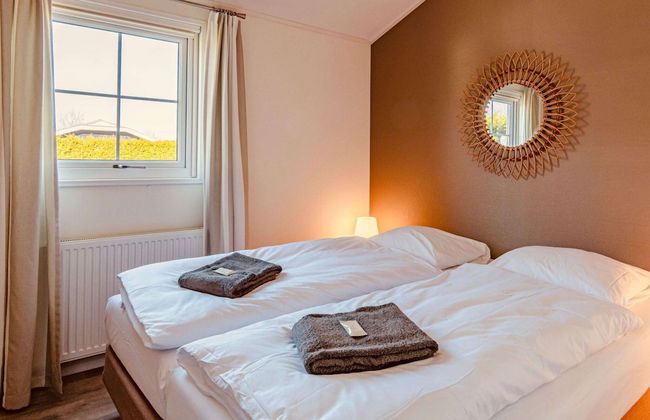 Cozy Holiday Home With Terrace - Photo 3