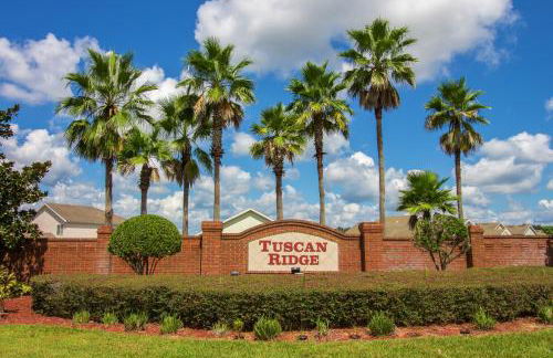 Ultimate Family Escape Near Disney - Sparkling Pool, Hot Tub & Epic Private Movie Room - Foto 15