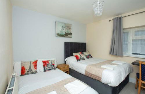 Saffron Studios - Photo 38