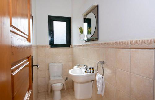 Villa Piper - Pool - Jacuzzi - Sea View - Near the Beach - Photo 17