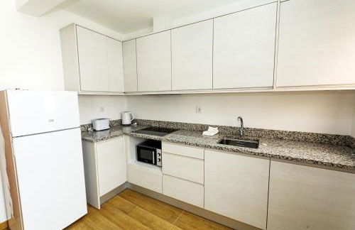 B87 - Windmill 2 Bed Apartment in Odiaxere - Foto 30