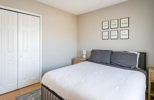 Central 2BR Private Stay Near Airport & Cafés - Foto 12