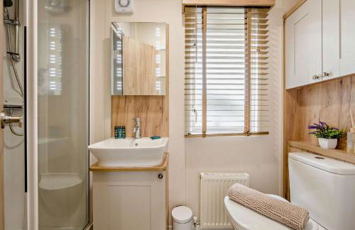 Bunny Lodge Quiet 2-Bed Luxury Home near Milford on Sea - Foto 29