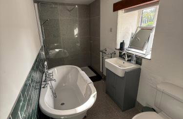 Wee Henry's Barn - Photo 25