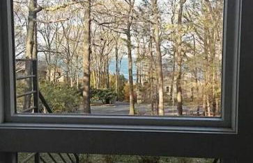 Renovated and Spacious Summer Home with Water View - Foto 15