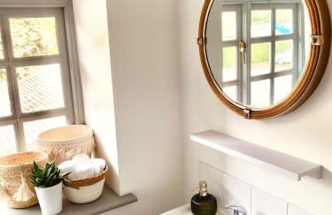 North Cottage - Photo 5