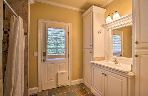 Secluded Acworth Mansion with Pool and Game Room! - Foto 12