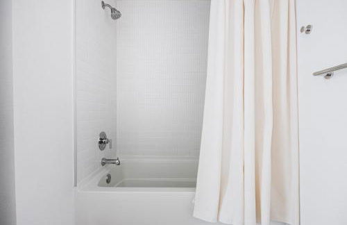 Blueground Brentwood pool gym near metro LAX-1285 - Foto 15