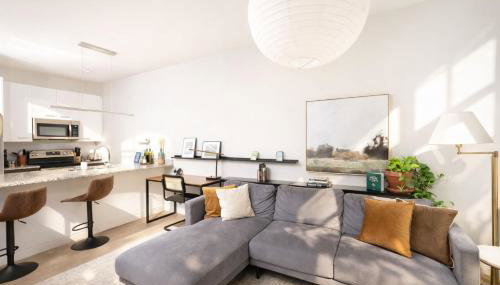 Walker's Point Apt with Gym and Balcony - Foto 5