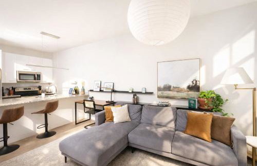 Walker's Point Apt with Gym and Balcony - Foto 5