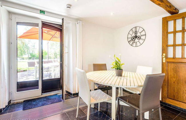 Plush Villa in La Roche-en-ardenne With Swimming Pool - Photo 31