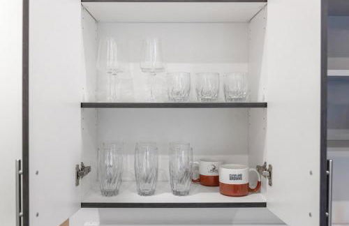 Luxury Condo l DT l Playhouse Square l Sofa Bed - Foto 13