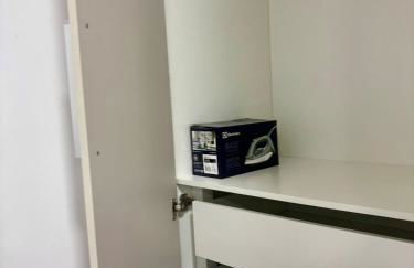 Studio Home Office Completo Cama Queen e Ar Condicionado Vista Panorâmica - Foto 54