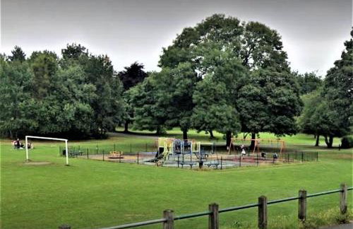 *F1*5GH* Setup for your most relaxed & amazing stay + Free Parking + Free Fast WiFi * - Foto 70