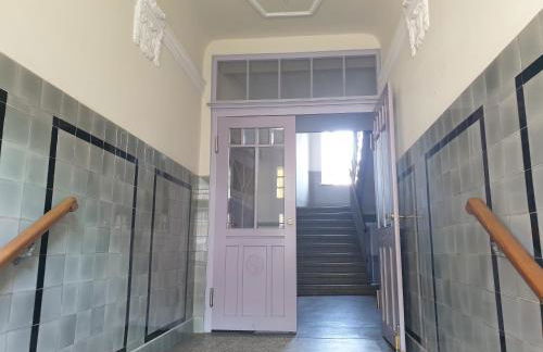 Chemnitz Saxonia HomeDeLuxe Hochwertige 50qm 2-Zimmer-Ferienwohnung mit privaten Kfz Parkplatz Stellplatz mit MWSt-Rechnung mit XXL Hülsta Bett & Etagenbett mit InternetFlatrate - Ideal für Familien, Paare, Kulturinteressierte & Geschäftsreisende! - Foto 23