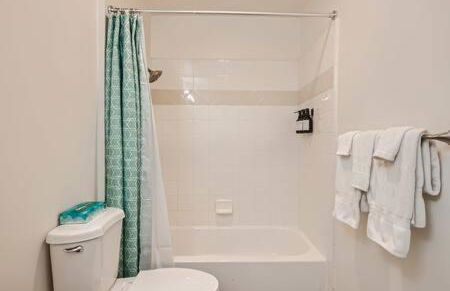 NEW - 6br home in Oceanside w Games BBQ Outdoor Seating - Photo 22