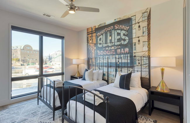 New Modern 2bdr in Walkable Midtown w/ Gym, Pool Honkey-tonk by Avantstay - Foto 3