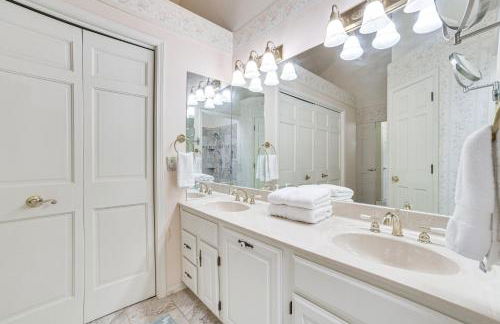 Lakefront Home with Deck and Dock in Oscoda Twp! - Foto 13