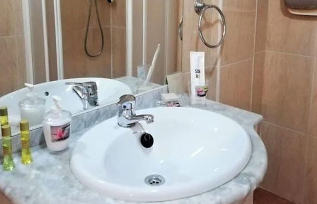 Apartment in Spain With Beach Access - Photo 18