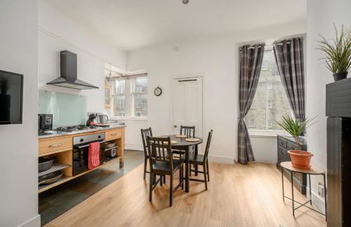 Royal Mile Apartment Edinburgh - Photo 4
